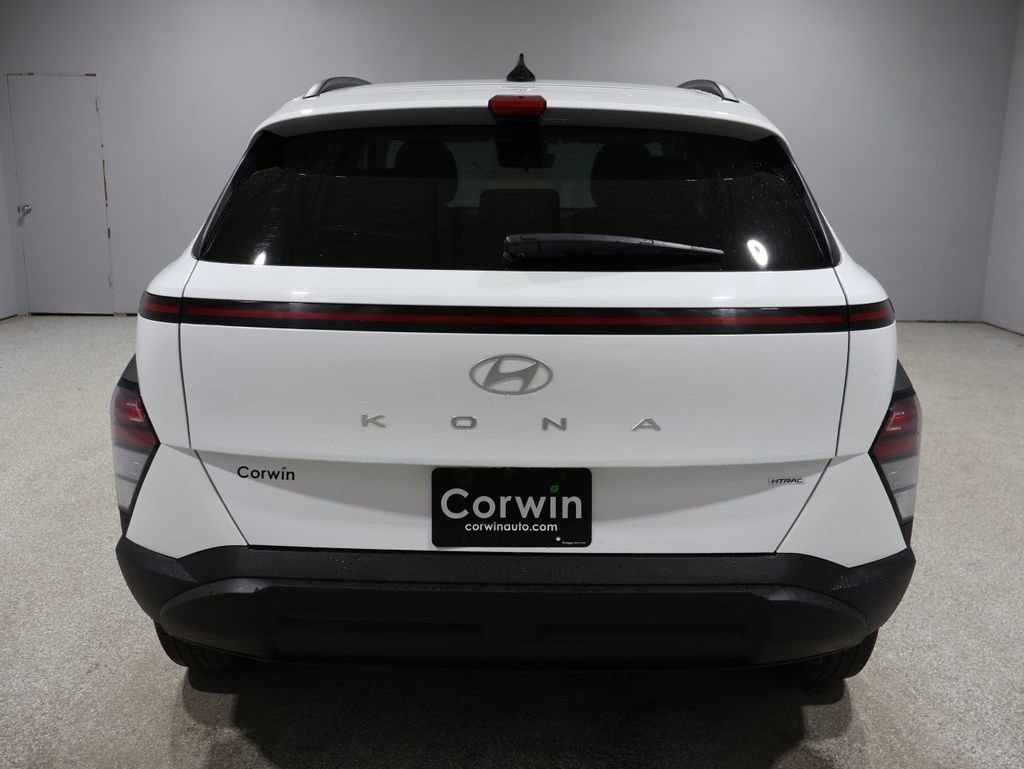 Used 2025 Hyundai Kona SEL video 3