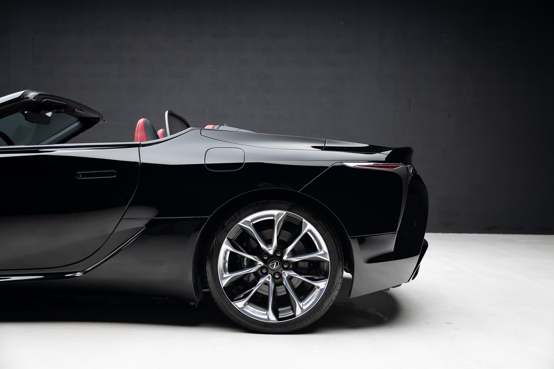 Used 2021 Lexus LC 500 Convertible w/ Touring Package RWD image 22