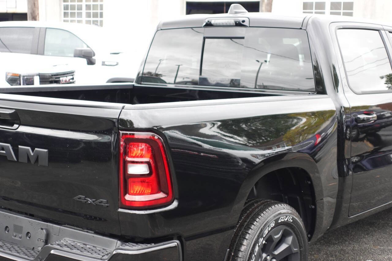 Used 2025 RAM 1500 Sport w/ Sport Level 1 Equipment Group AWD/4WD image 15