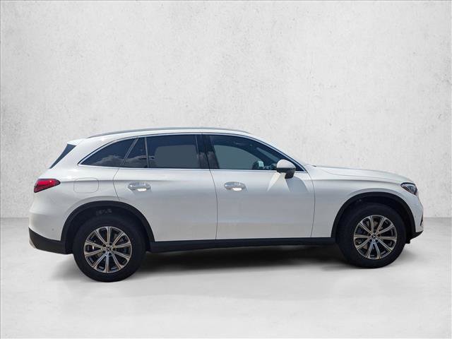 Certified 2025 Mercedes-Benz GLC 300 image 4