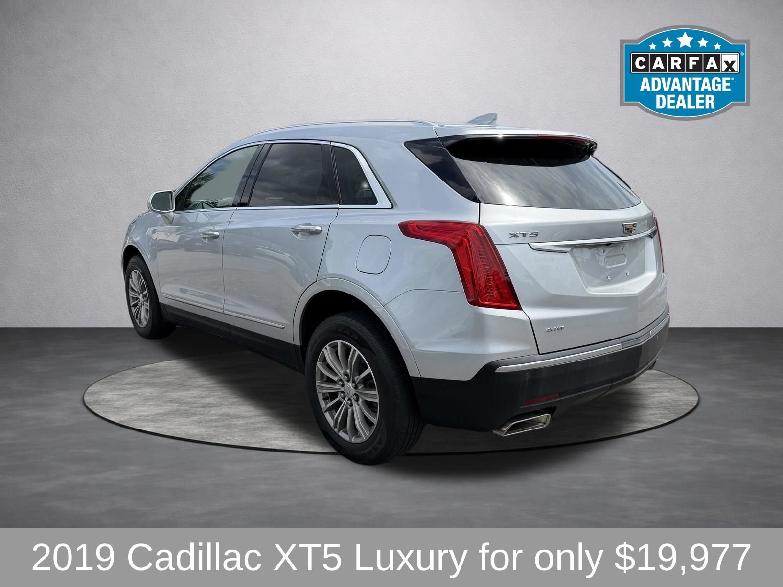Used 2019 Cadillac XT5 Luxury AWD/4WD image 6