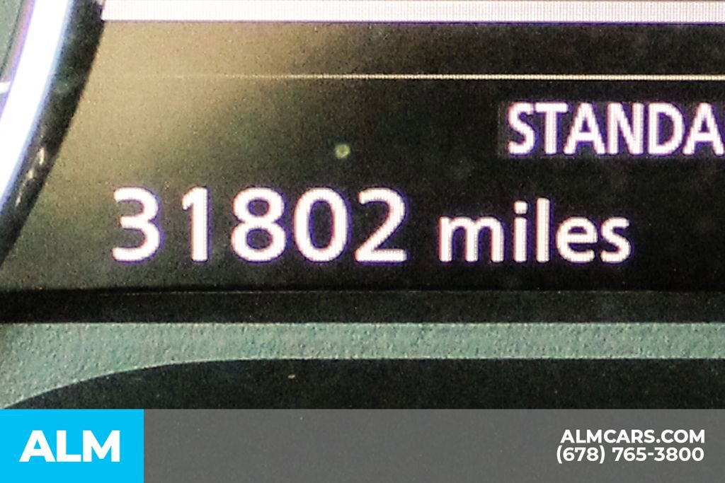 Used 2025 Nissan Pathfinder SV image 43