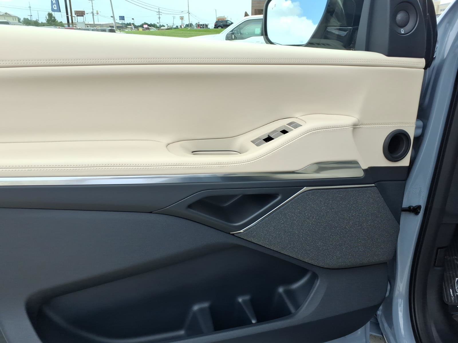 New 2027 Lincoln Navigator Reserve AWD/4WD image 8