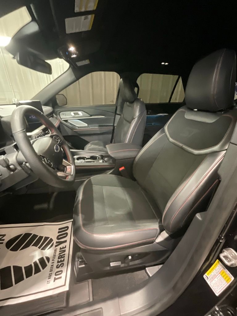 Used 2025 Ford Explorer ST w/ Sun And Sound Package image 10