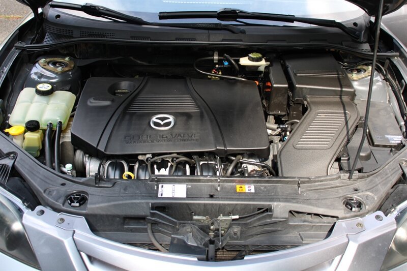 Used 2004 MAZDA MAZDA3 s FWD image 17