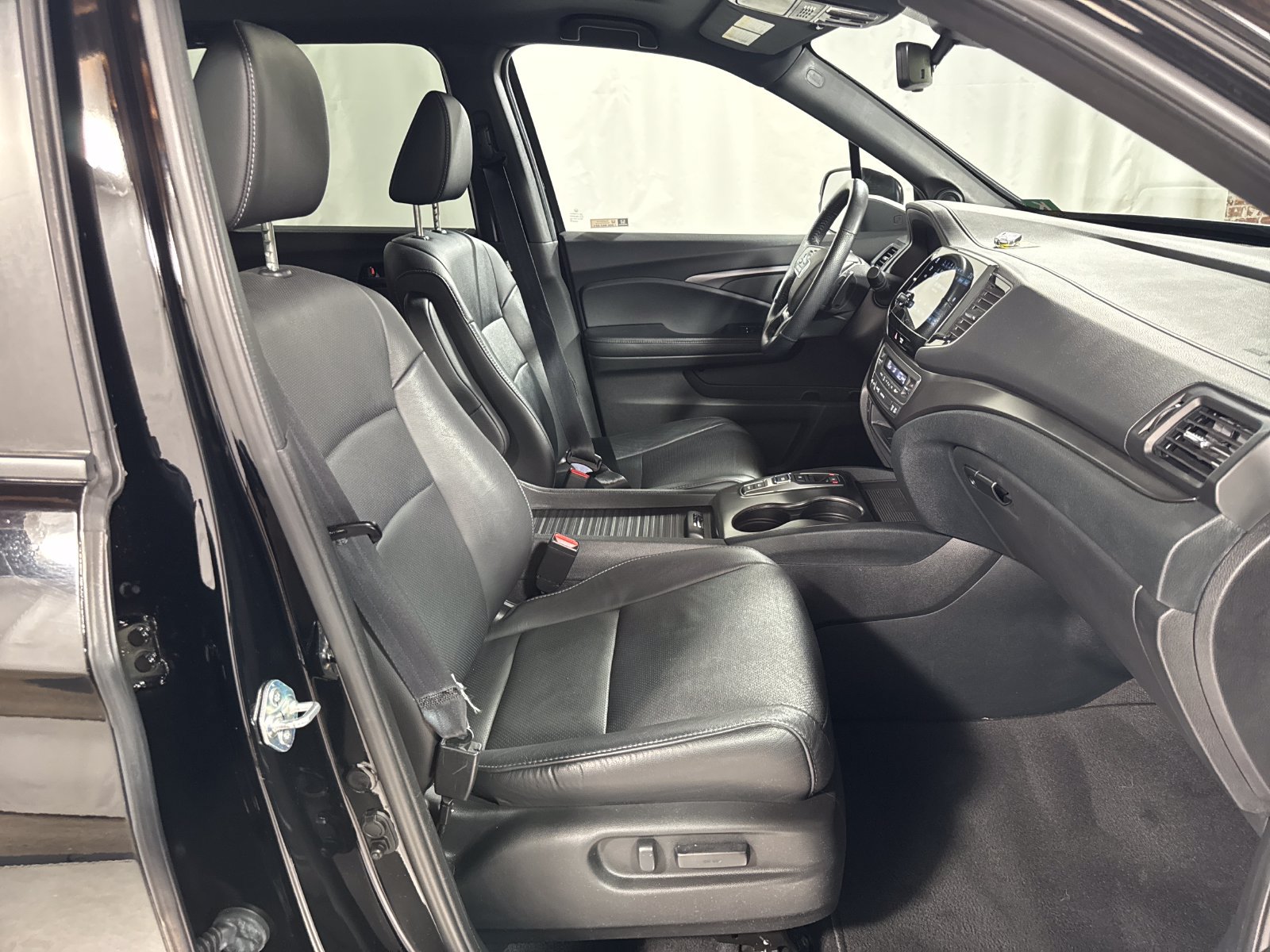 Certified 2023 Honda Passport EX-L image 22