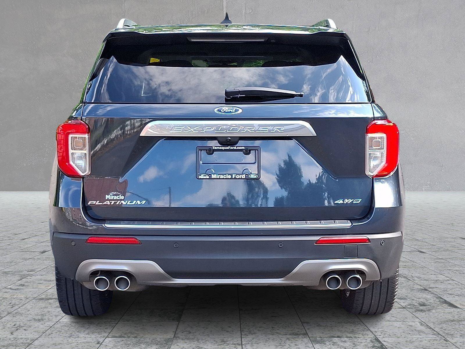 Used 2022 Ford Explorer Platinum w/ Equipment Group 601A AWD/4WD image 5