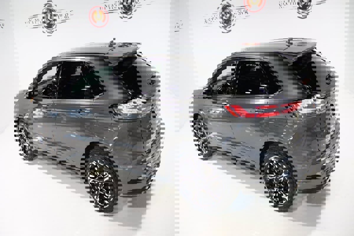 Used 2019 Ford Edge ST w/ Cold Weather Package image 10