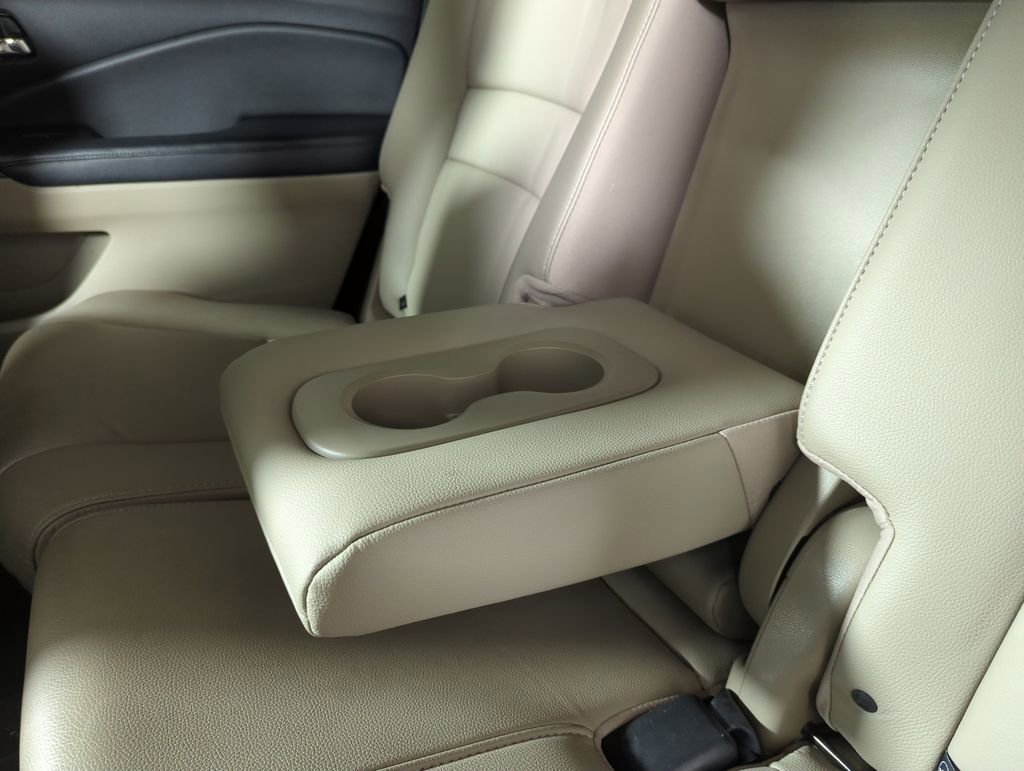 Used 2019 Honda Pilot Touring image 32