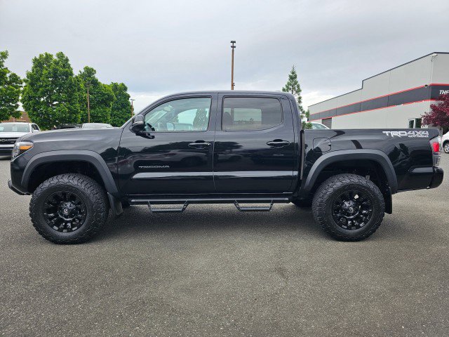 Used 2021 Toyota Tacoma TRD Off-Road w/ Technology Package AWD/4WD image 6