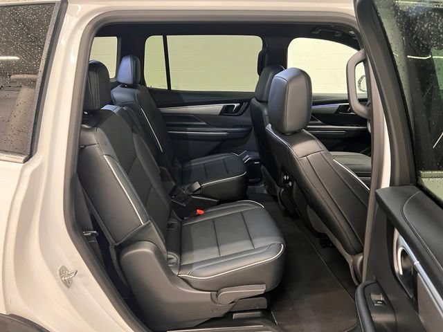 Used 2026 Buick Enclave Preferred AWD/4WD image 14