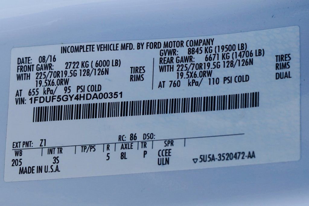 Used 2017 Ford F550 2WD Regular Cab Super Duty image 49