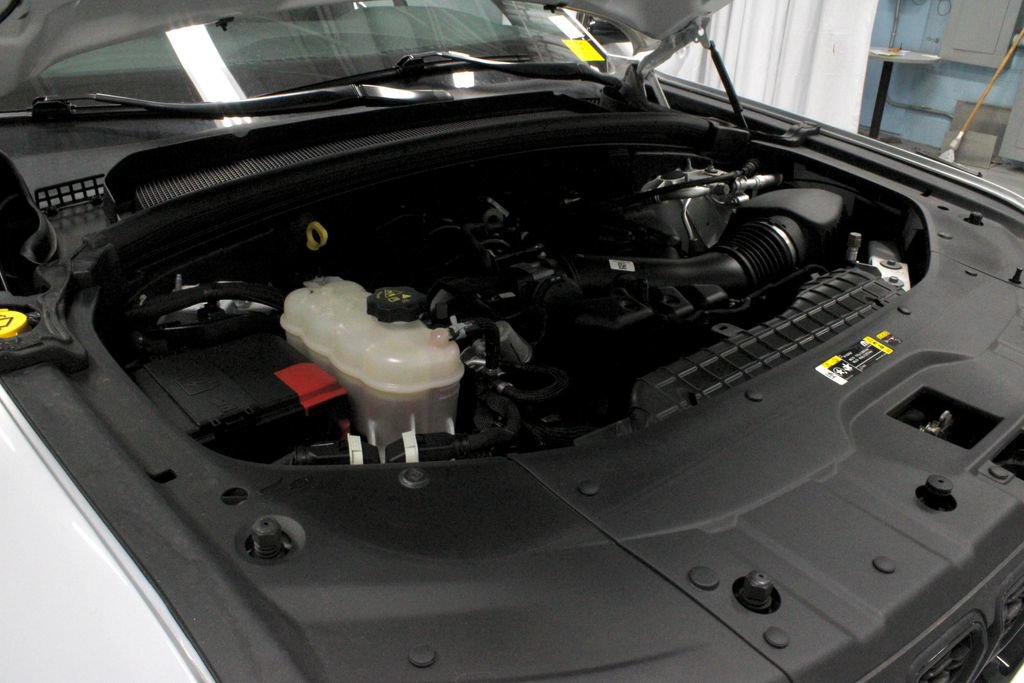 Used 2023 Jeep Grand Cherokee Altitude AWD/4WD image 15