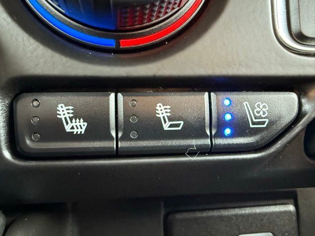 Used 2023 Chevrolet Tahoe High Country image 28