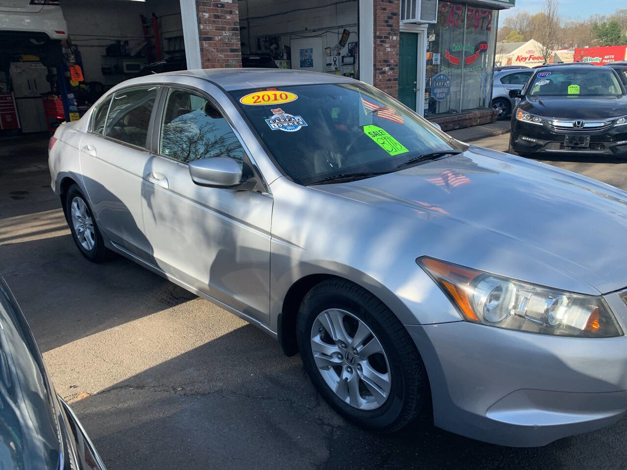 Used 2010 Honda Accord LX-P image 2