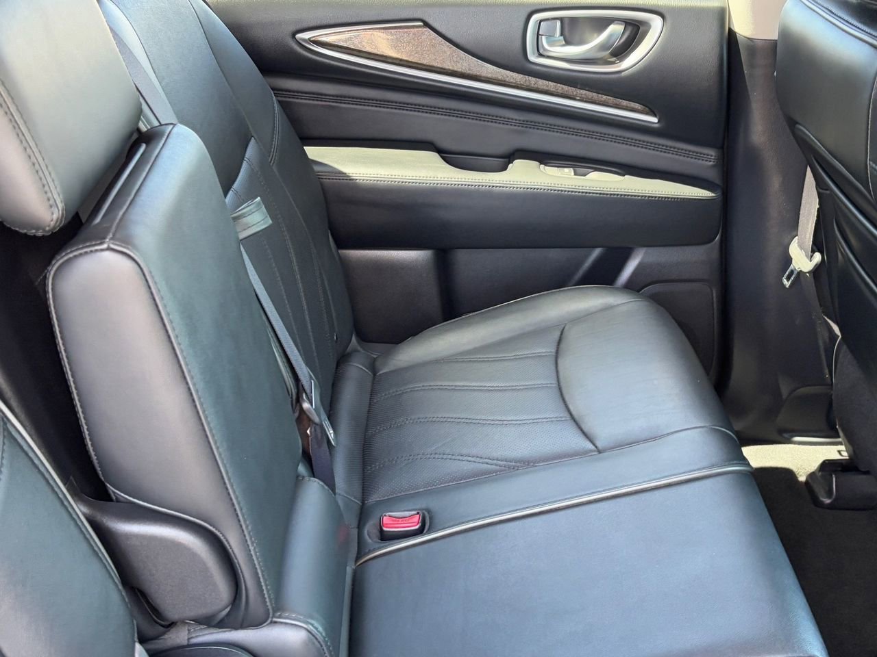 Used 2013 INFINITI JX35 AWD w/ Premium Pkg image 11