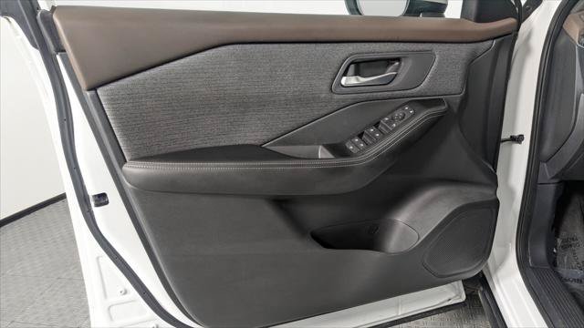 Used 2022 Nissan Rogue SV FWD image 13