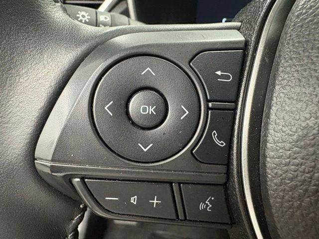 Used 2025 Toyota Corolla Cross XLE FWD image 15