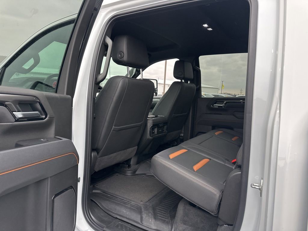Used 2025 GMC Sierra 2500 AT4 w/ Technology Package image 28
