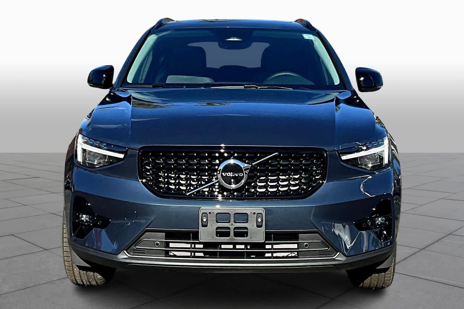 New 2026 Volvo XC40 B5 Ultra w/ Protection Package Premier AWD/4WD image 2