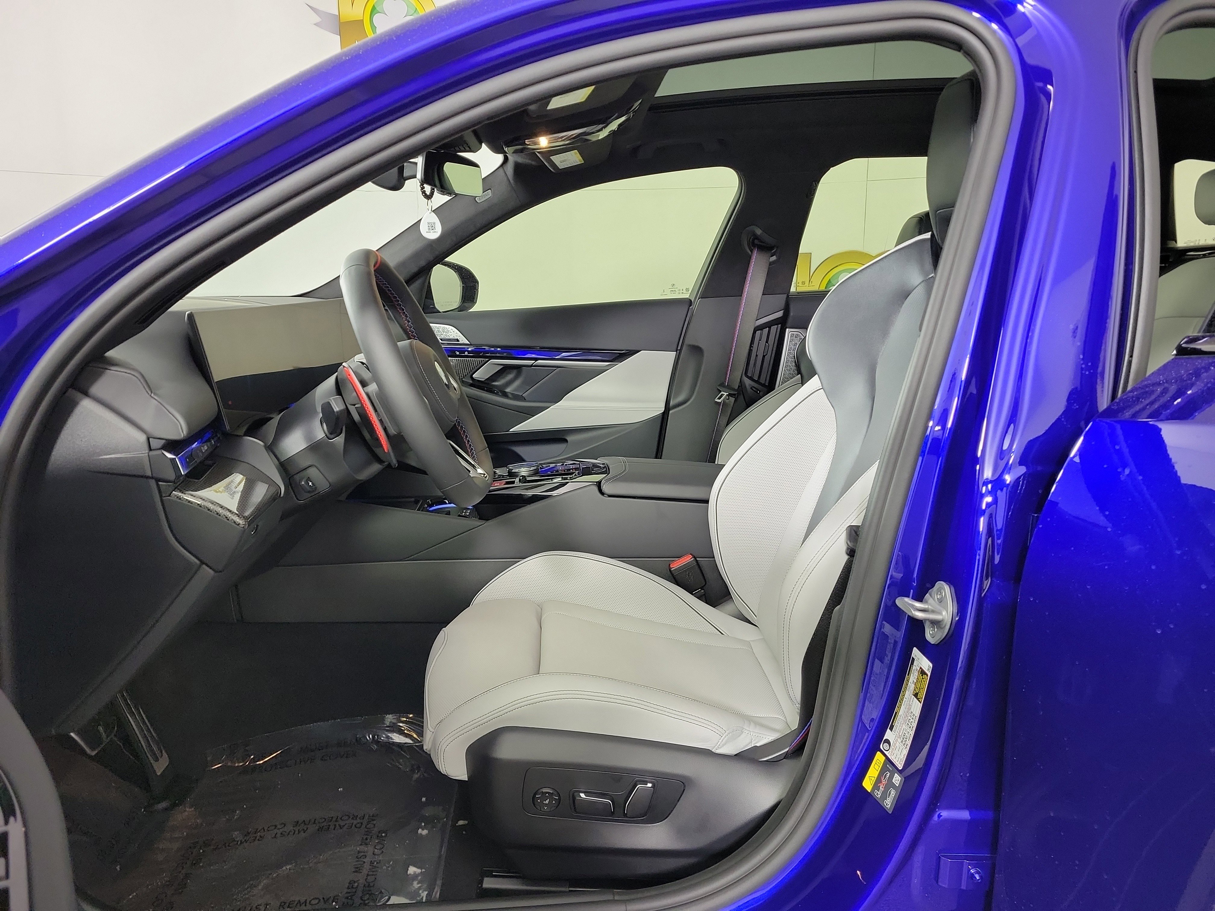 Used 2026 BMW M5 Touring image 9