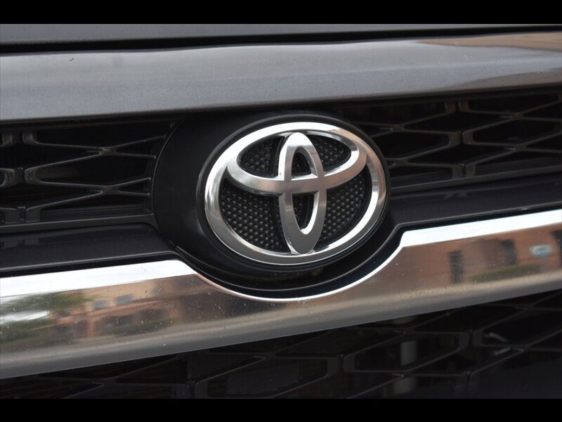 Used 2016 Toyota 4Runner Limited AWD/4WD image 50