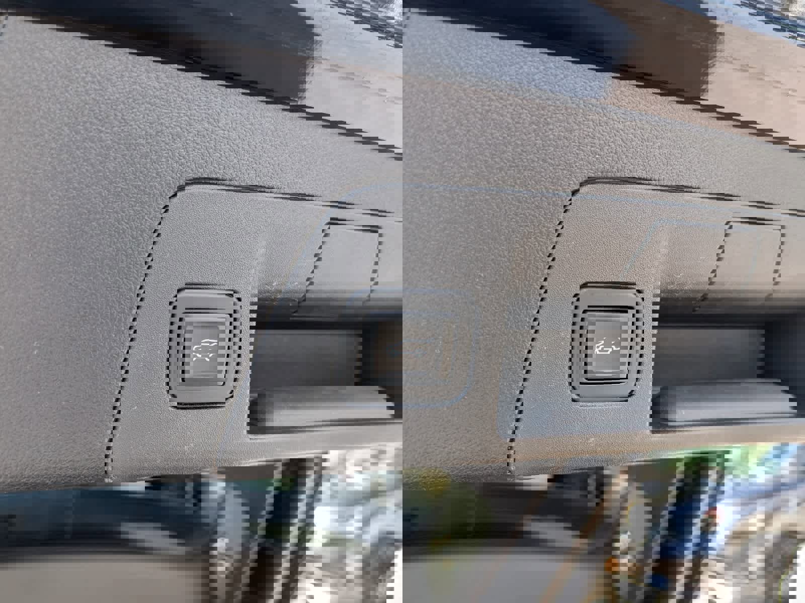 Certified 2021 Buick Envision Essence image 12