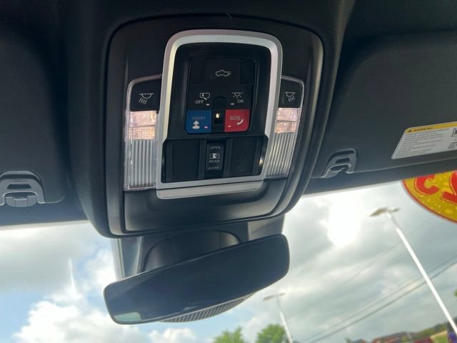Used 2023 RAM 1500 Laramie AWD/4WD image 21