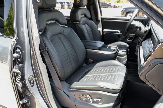 Used 2023 Rivian R1S Adventure AWD/4WD image 38