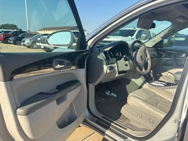 Used 2017 Buick Enclave Premium w/ Experience Buick Package AWD/4WD image 9