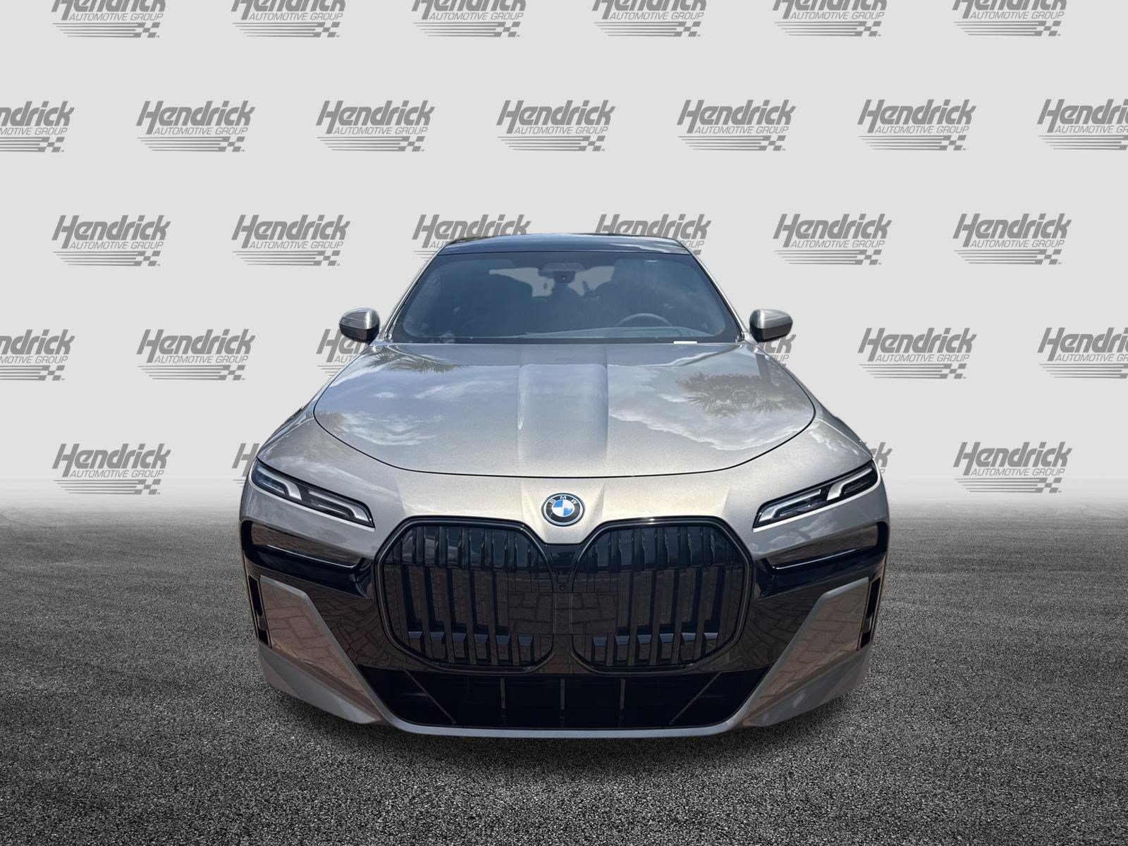 New 2026 BMW 750e xDrive AWD/4WD image 3
