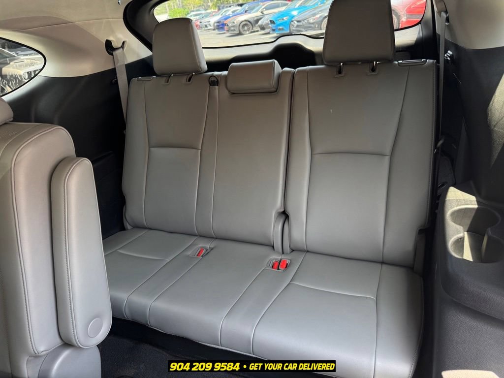 Used 2021 Toyota Highlander Limited FWD image 32