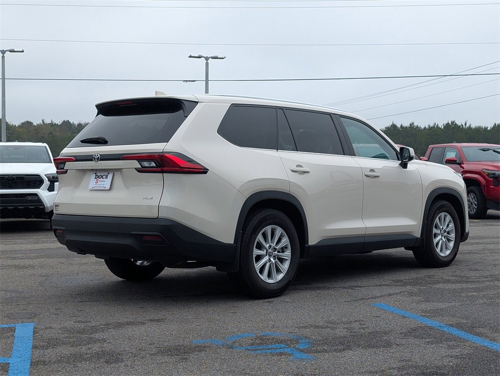 Used 2024 Toyota Grand Highlander XLE image 5