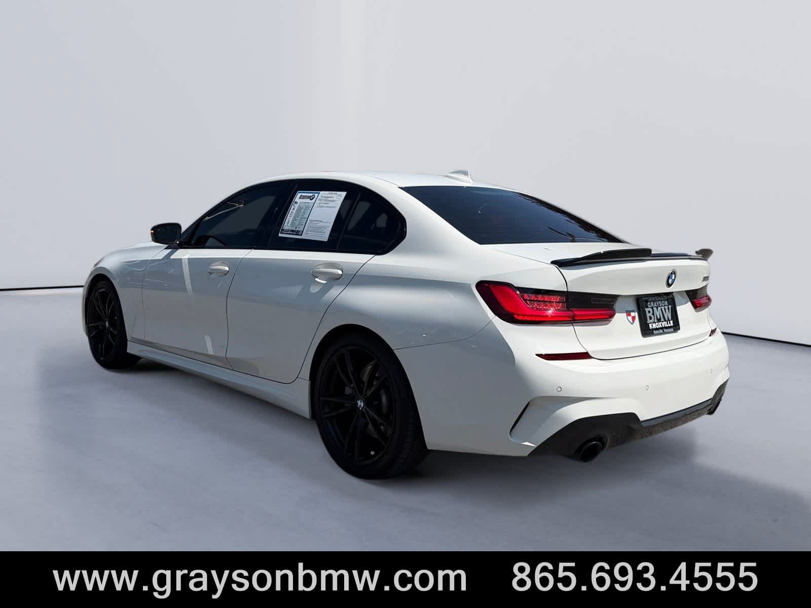 Used 2021 BMW 330i Sedan w/ M Sport Package RWD image 5