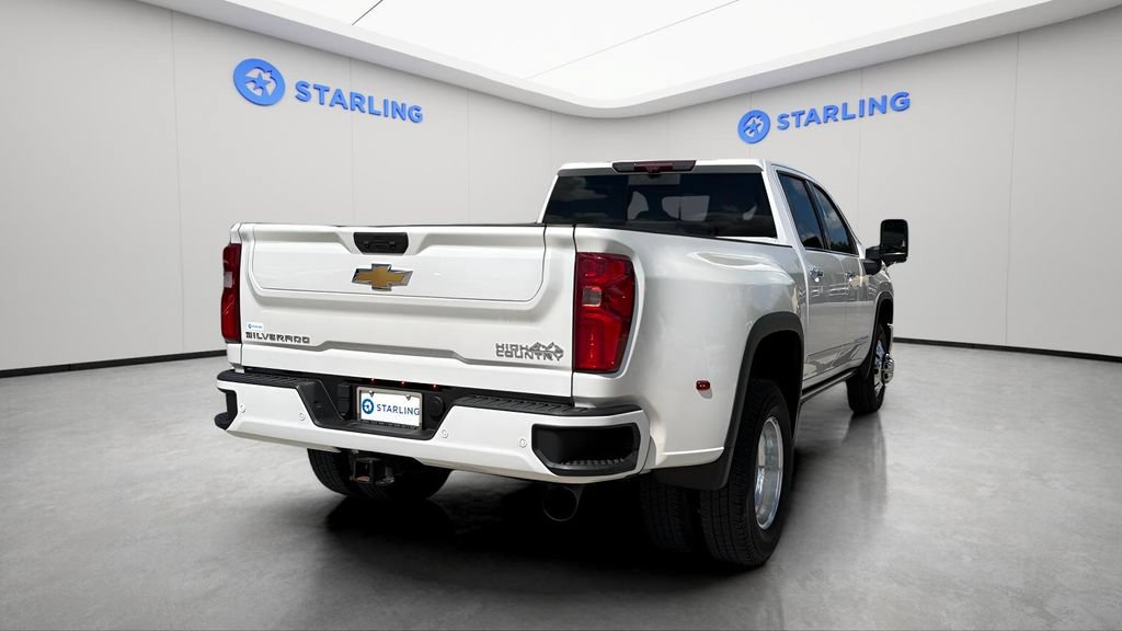 Certified 2024 Chevrolet Silverado 3500 High Country w/ High Country Premium Package AWD/4WD image 9