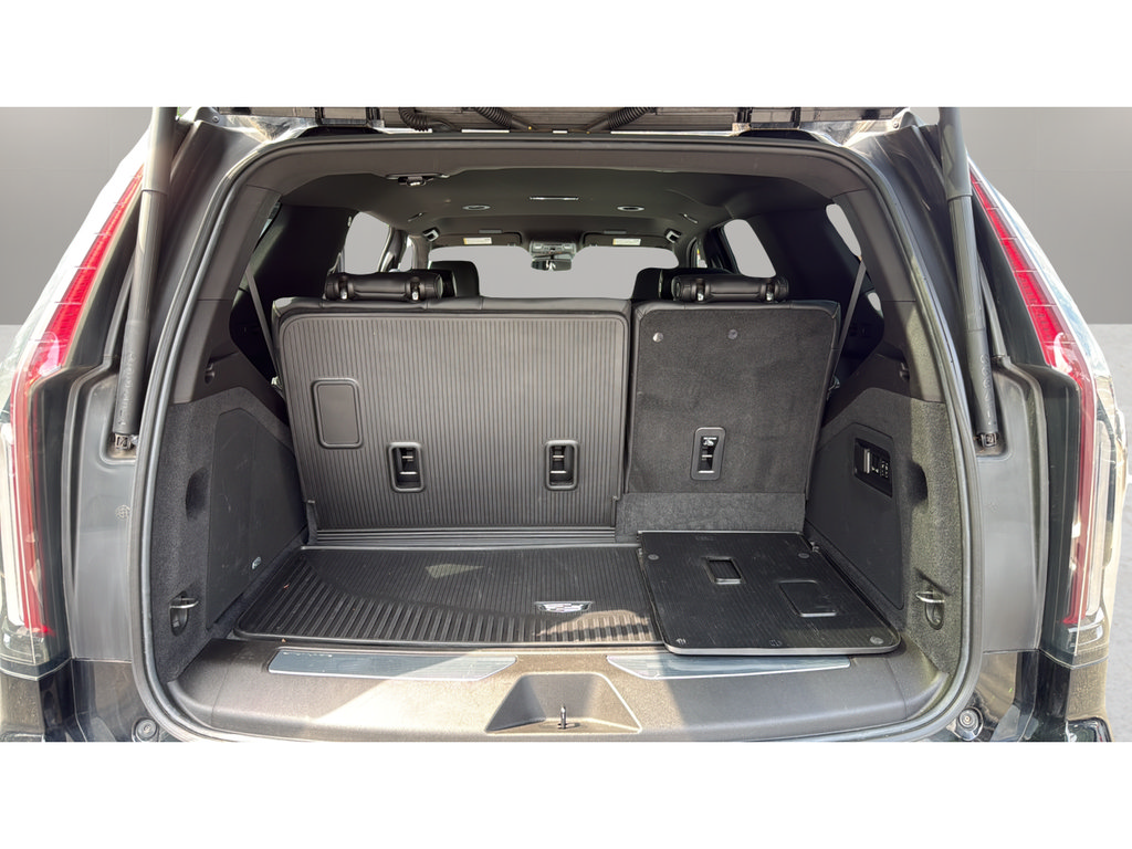 Used 2021 Cadillac Escalade Luxury AWD/4WD image 26