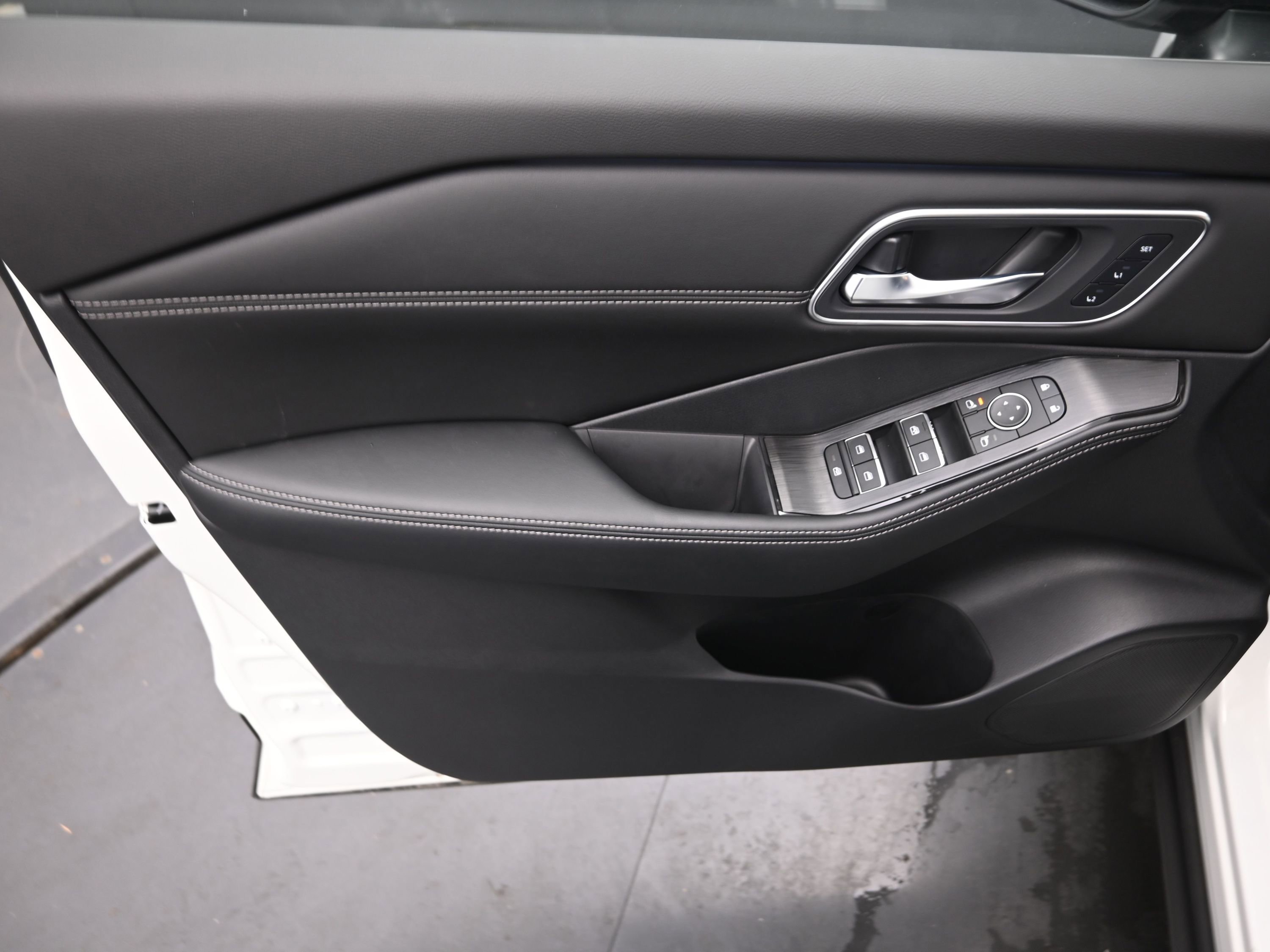 New 2026 Nissan Rogue Platinum w/ Platinum Premium Package image 13