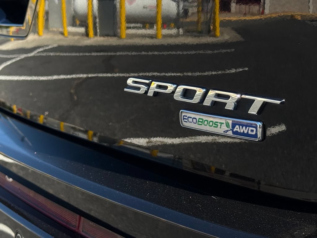 Used 2018 Ford Edge Sport w/ Equipment Group 401A AWD/4WD image 11