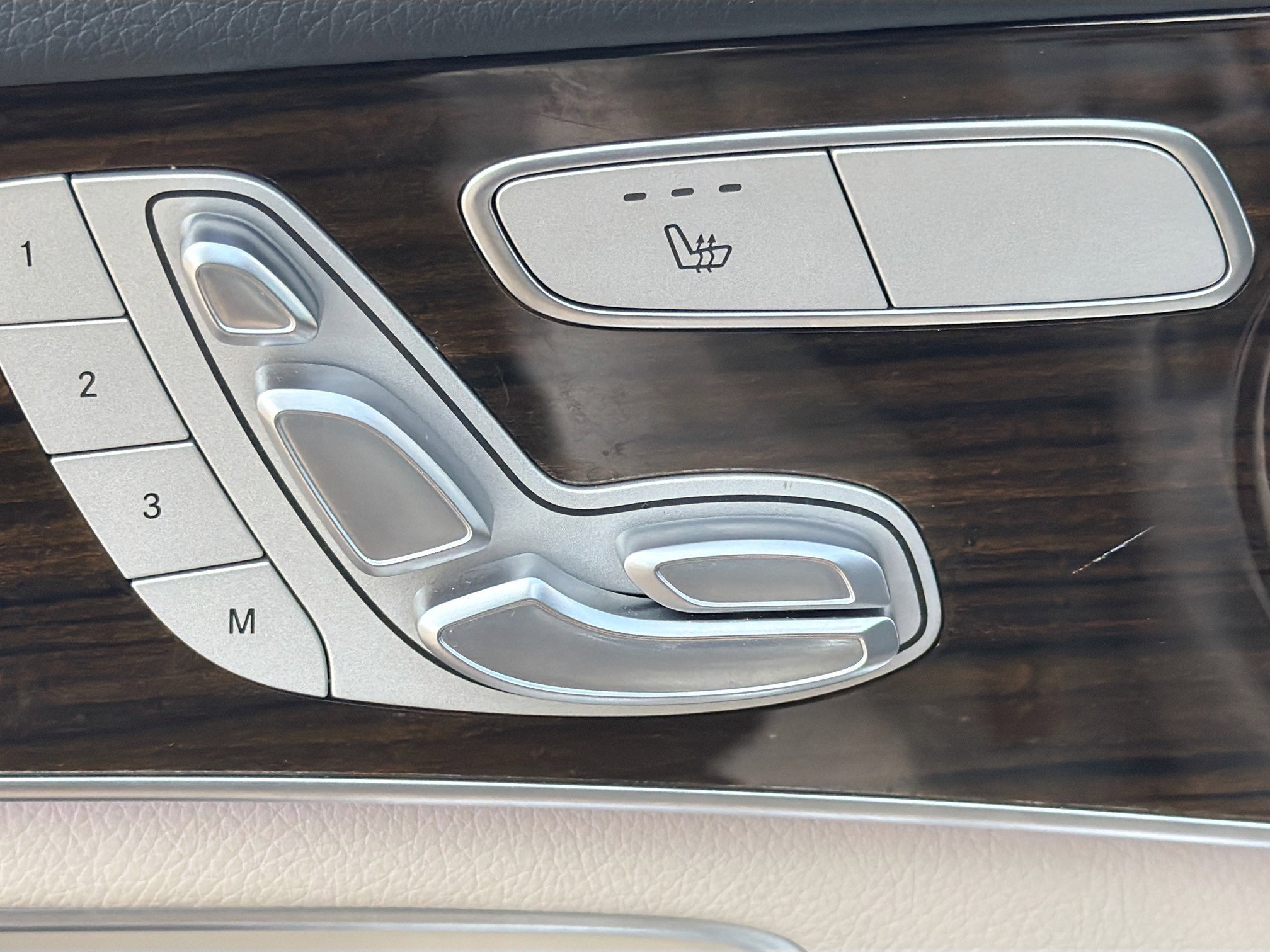 Used 2022 Mercedes-Benz GLC 300 image 25