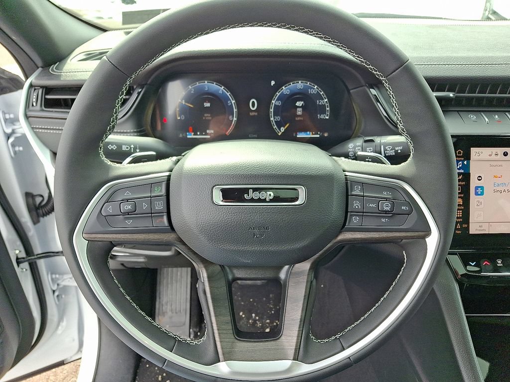 New 2026 Jeep Grand Cherokee Altitude AWD/4WD image 16