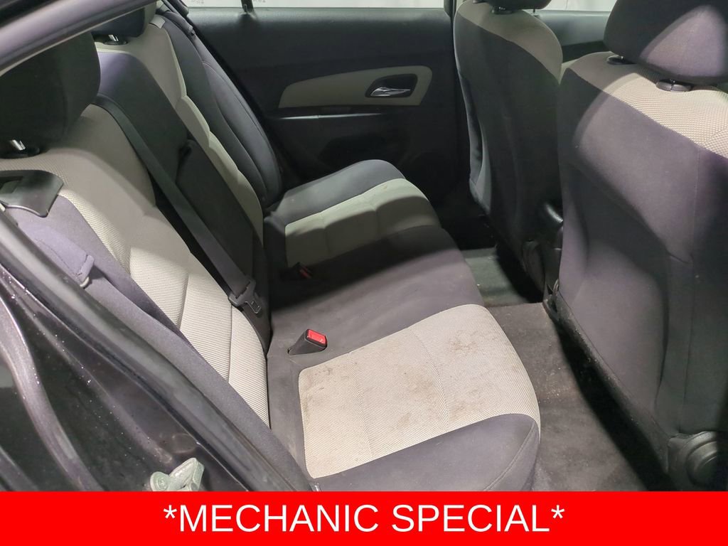 Used 2014 Chevrolet Cruze LS image 19
