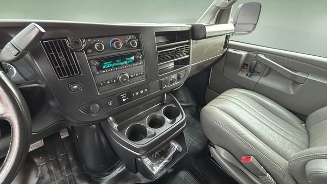 Used 2022 Chevrolet Express 3500 LS image 23