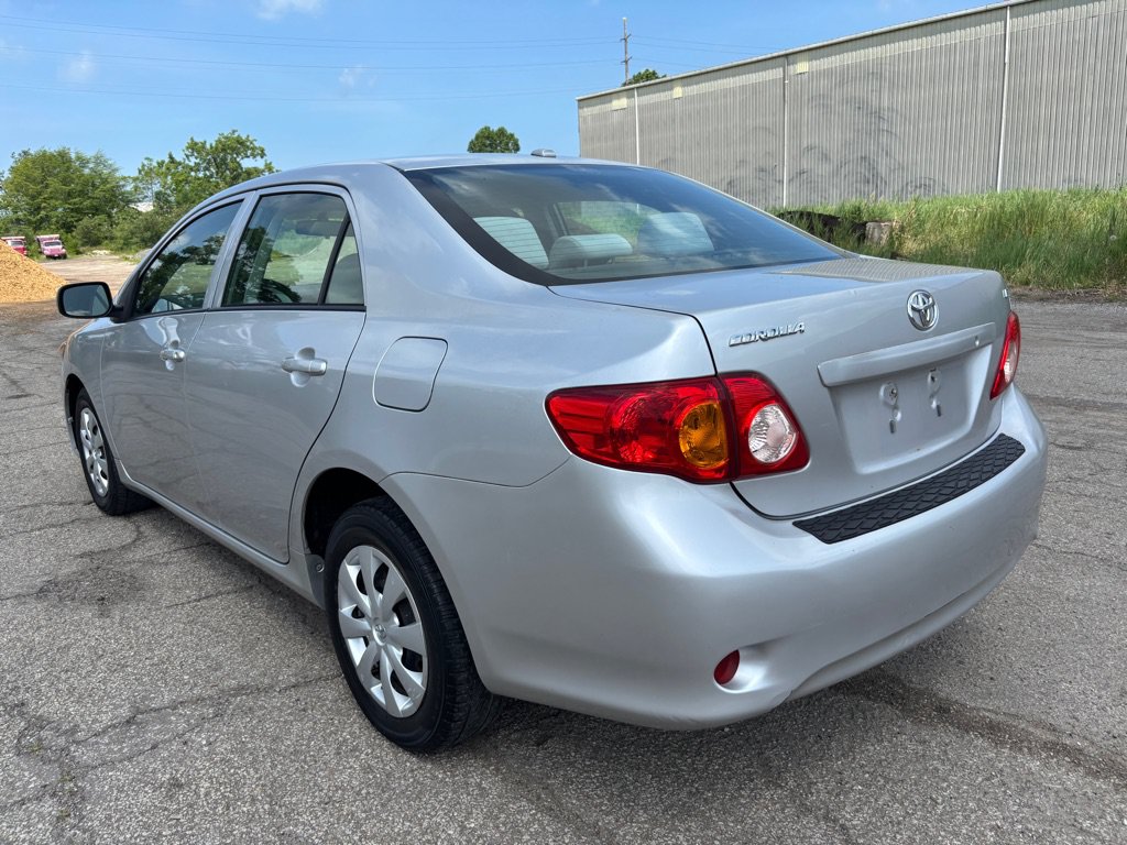 Used 2009 Toyota Corolla FWD image 4