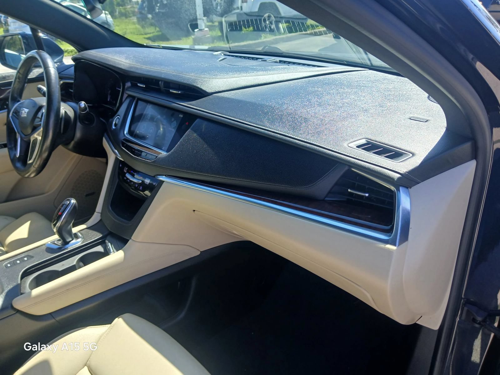Used 2017 Cadillac XT5 Luxury w/ Driver Awareness Package AWD/4WD image 18