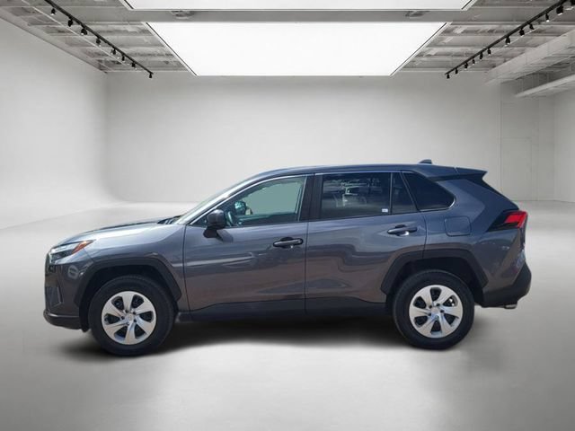 Used 2025 Toyota RAV4 LE AWD/4WD image 2