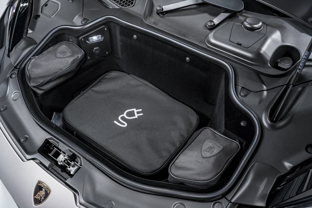 Used 2026 Lamborghini Temerario AWD/4WD image 45