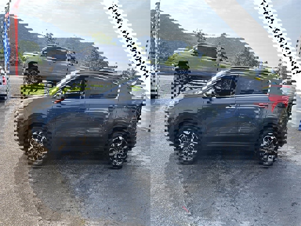 Used 2021 Kia Sportage EX w/ EX Technology Package image 9