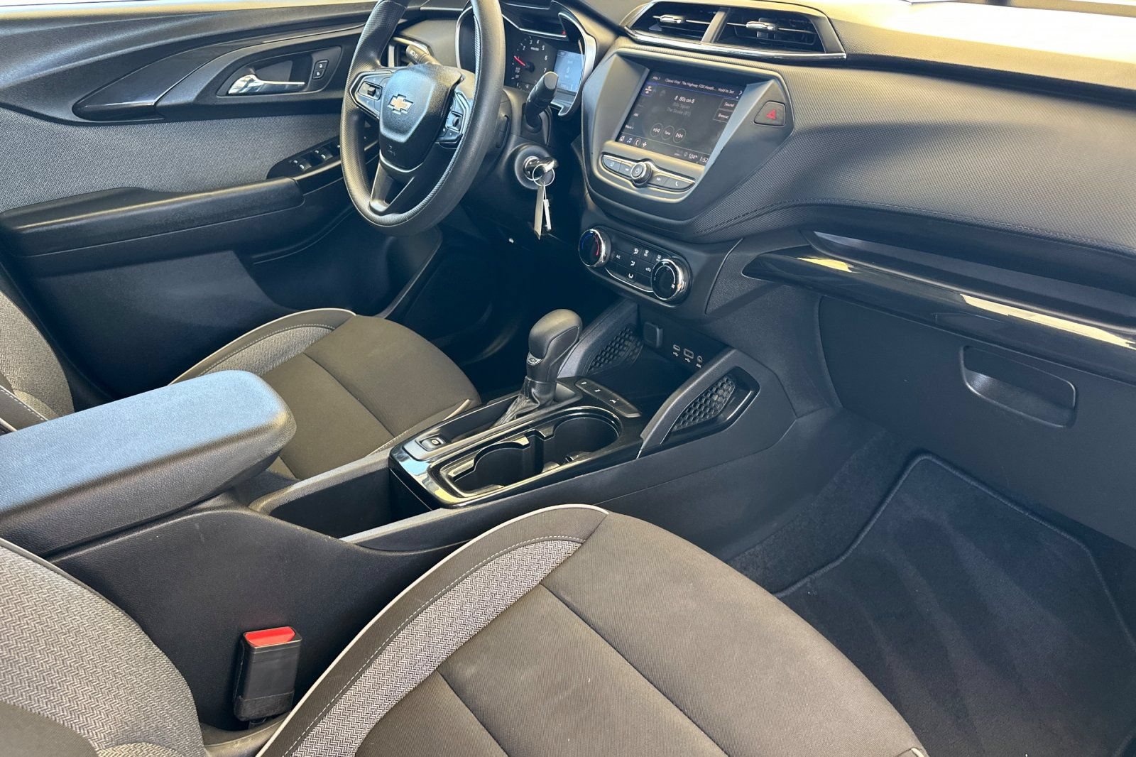 Used 2023 Chevrolet TrailBlazer LS FWD image 16