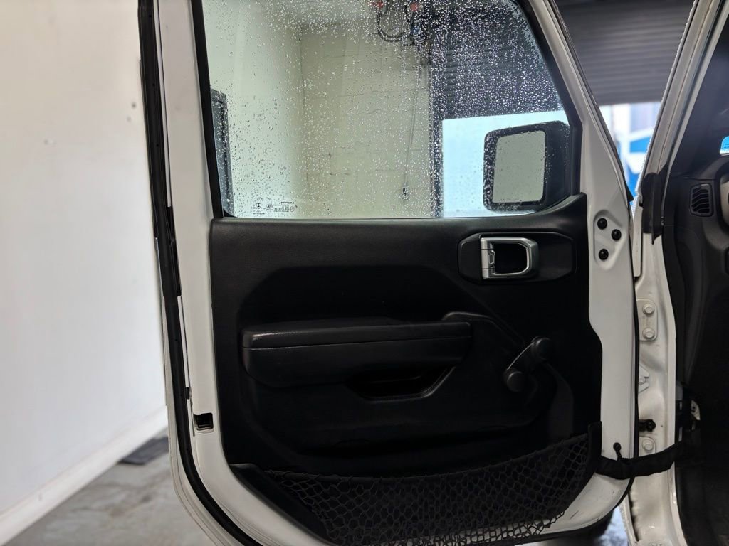 Used 2018 Jeep Wrangler Unlimited Sport AWD/4WD image 12