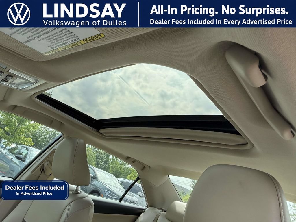 Used 2012 Toyota Camry XLE w/ Leather Pkg FWD image 16